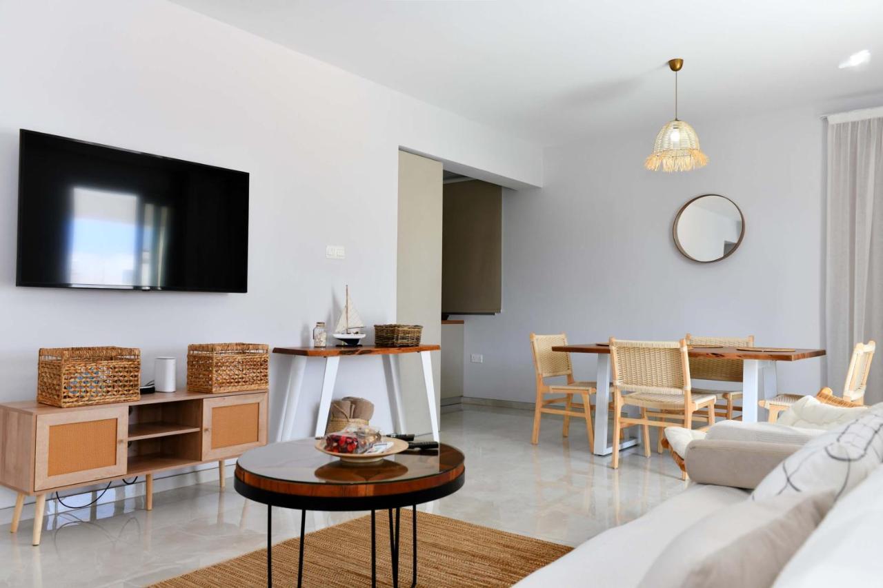 Geo Panoramic Villa +Pool +Game Room +Gym プロタラス エクステリア 写真