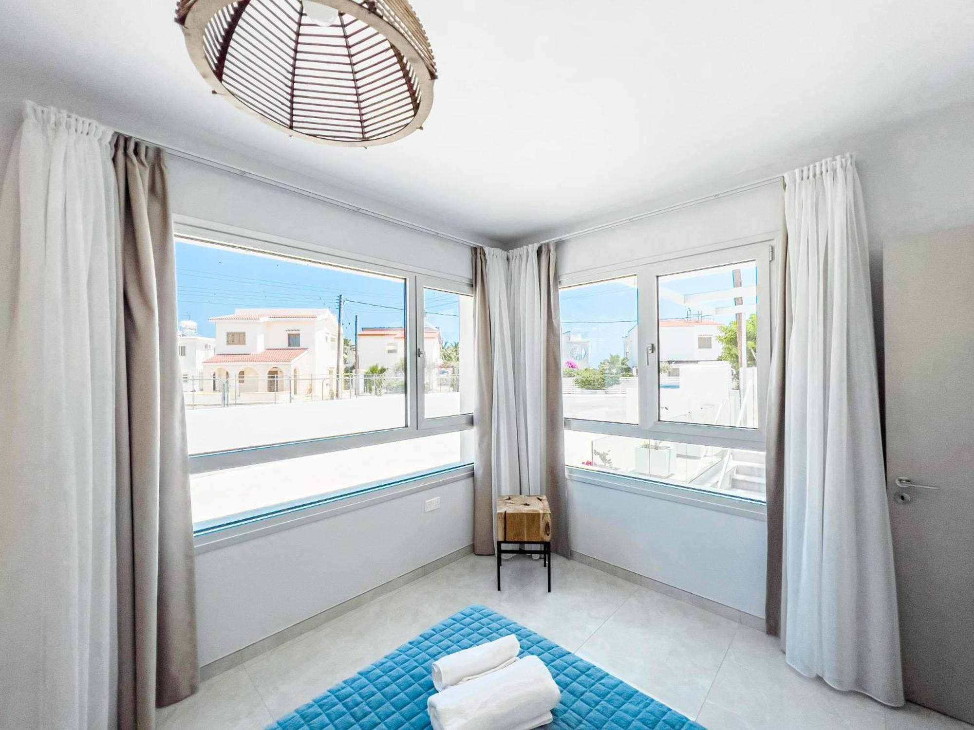 Geo Panoramic Villa +Pool +Game Room +Gym プロタラス エクステリア 写真