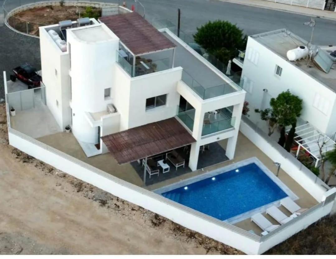 Geo Panoramic Villa +Pool +Game Room +Gym プロタラス エクステリア 写真